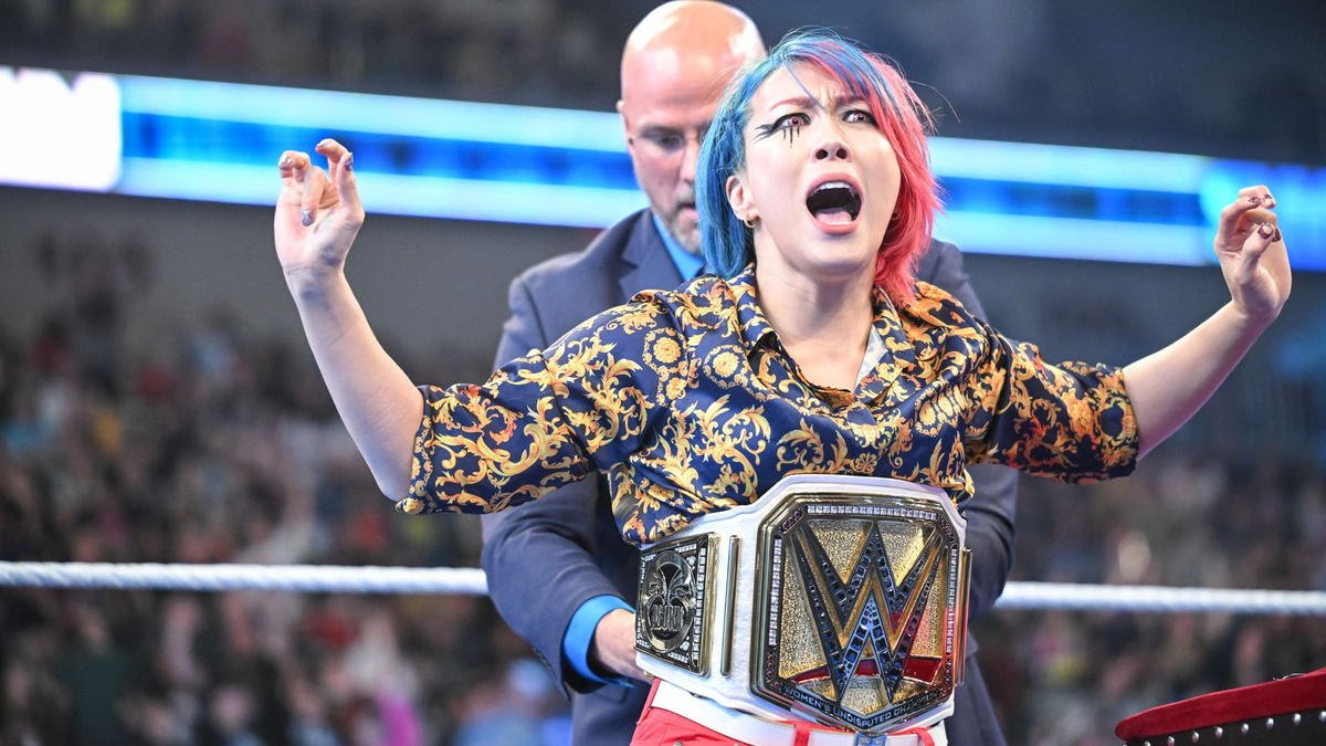 Asuka Fires Back At Fans Who Think New Women’s Championship Design Is ‘Terrible’