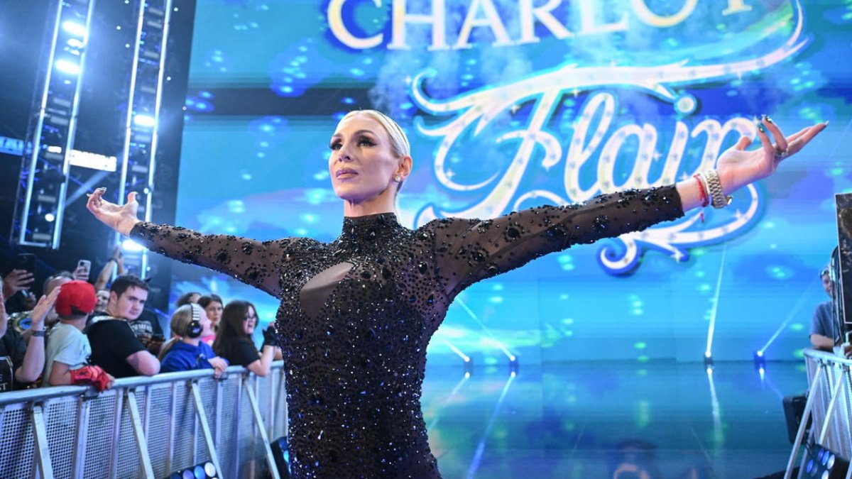 WWE Star Pitches Match Against Charlotte Flair
