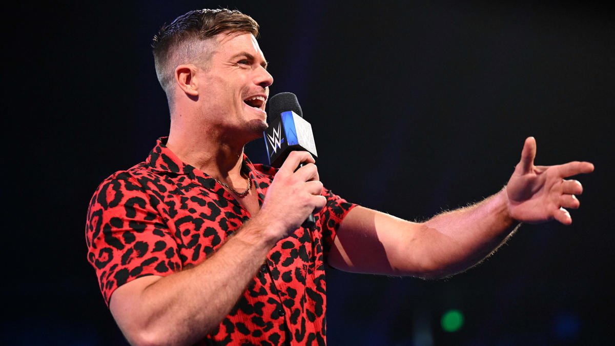 WWE Legend Responds To Grayson Waller Taking Shots At Ring Gear
