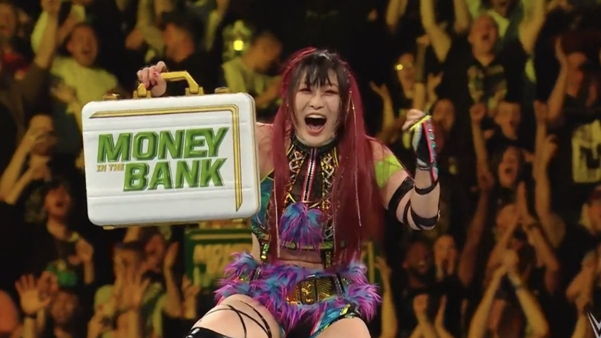 IYO SKY Wins WWE Money In The Bank After Damage CTRL Shenanigans