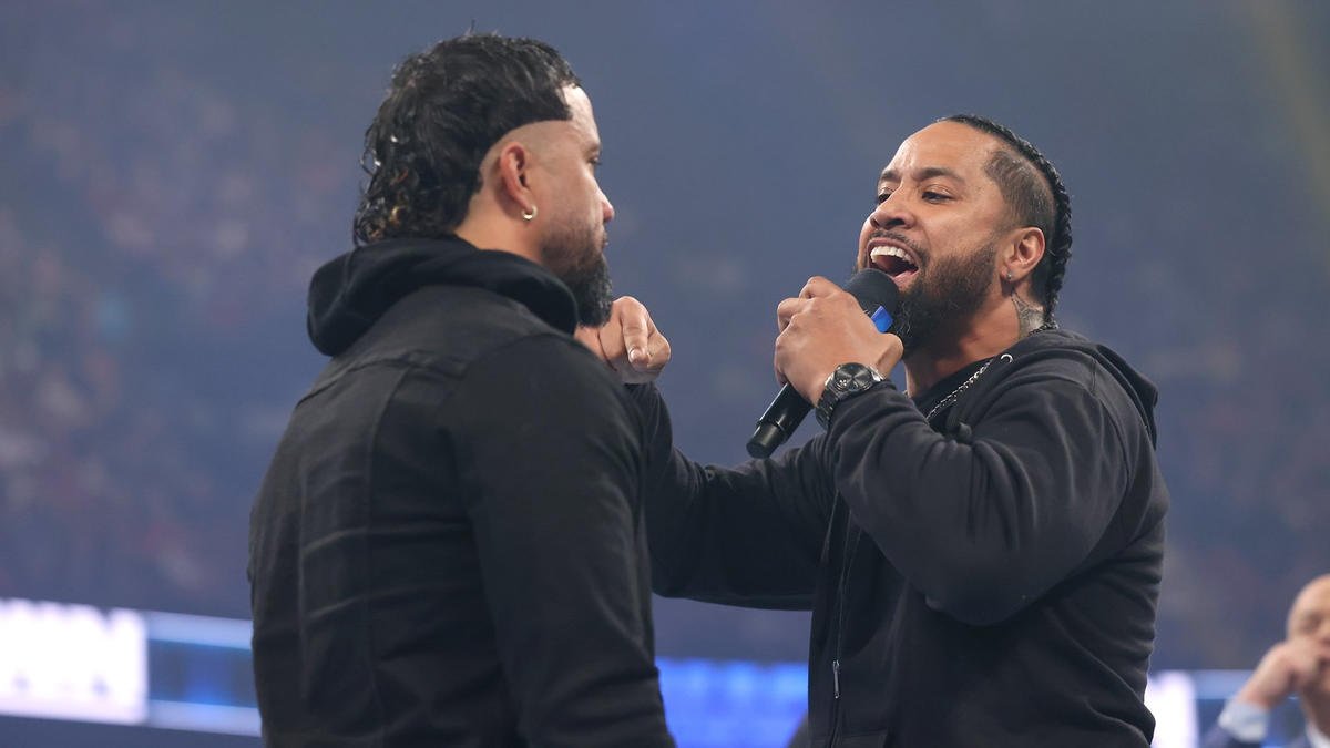 VIDEO: Jimmy & Jey Uso Go Face-To-Face At WWE Live Event
