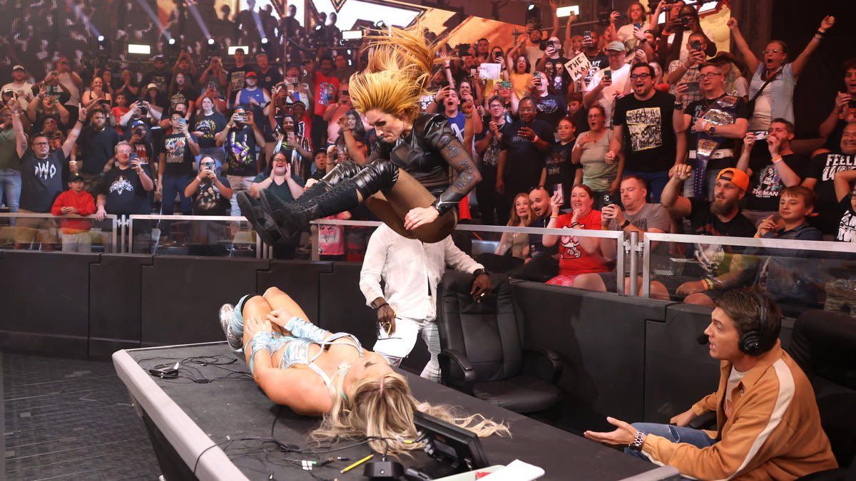 Becky Lynch Becomes WWE Grand Slam Champion After Winning NXT Women's Title  - WrestleTalk