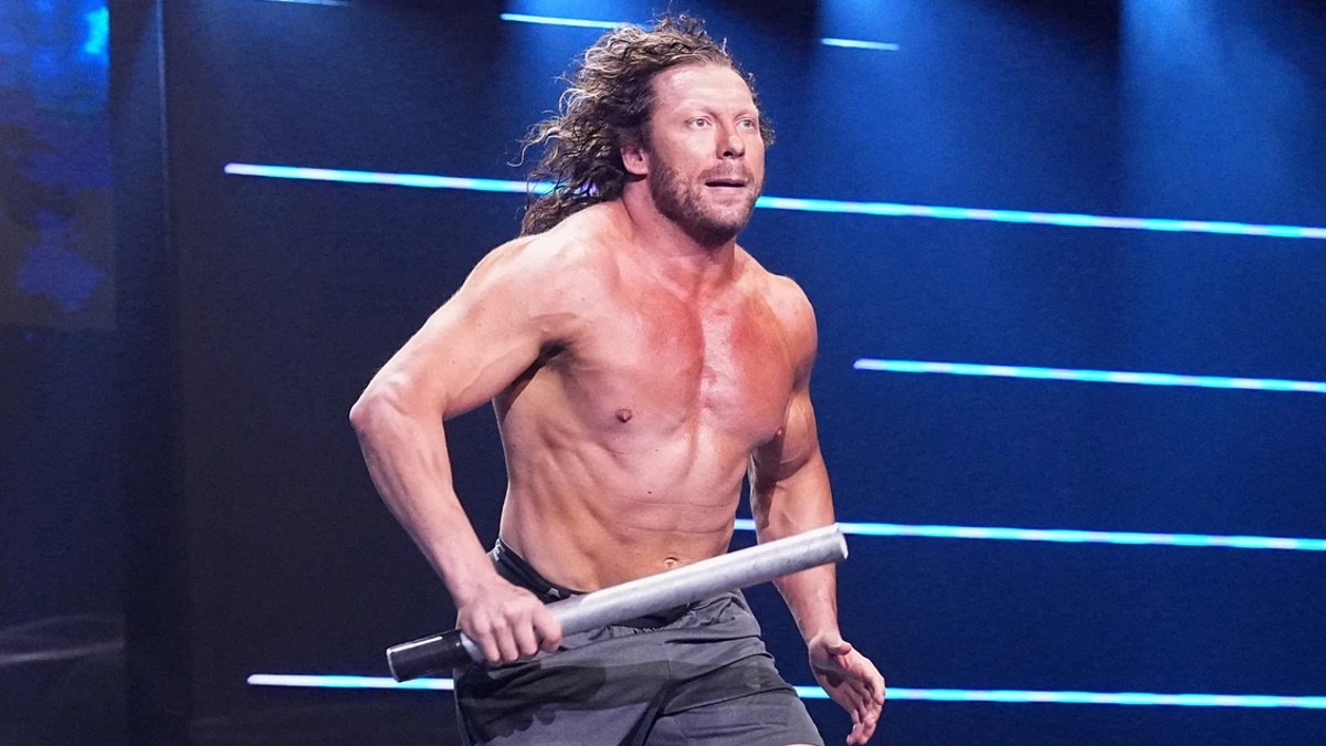 AEW star Kenny Omega rushing to the ring