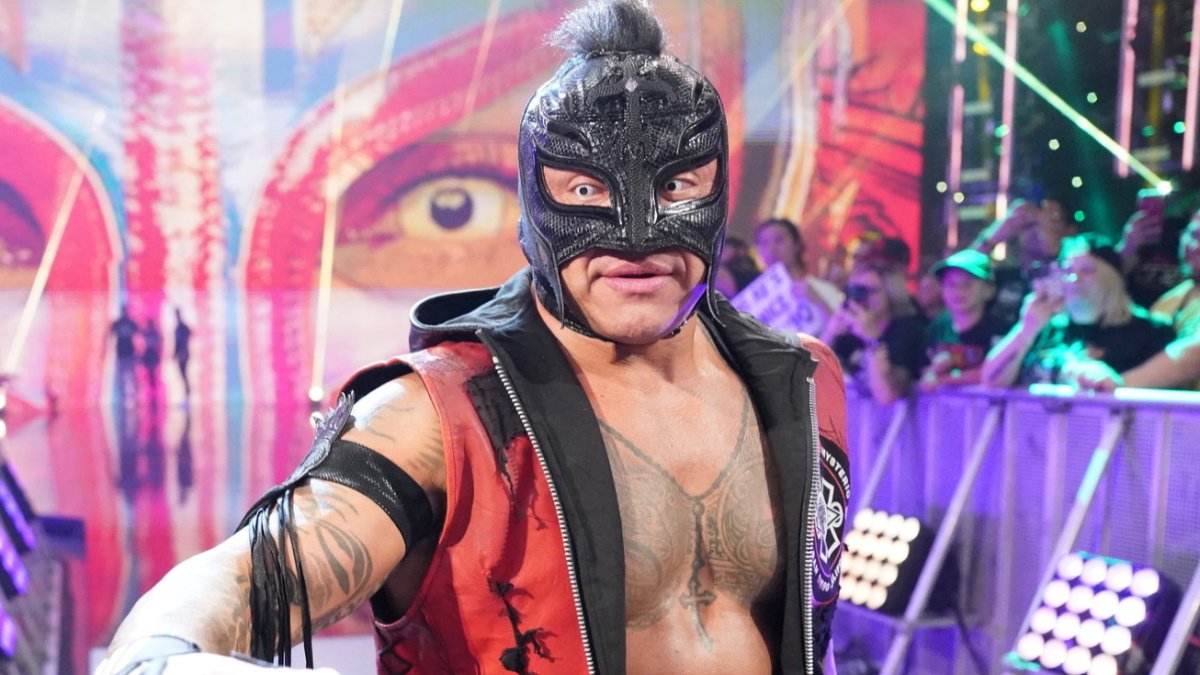 Rey Mysterio Heaps Praise On Rising Star In WWE