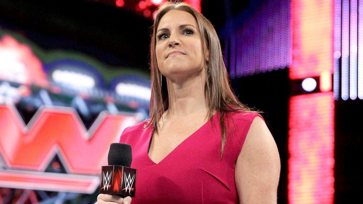 Stephanie McMahon Appears On WWE Raw