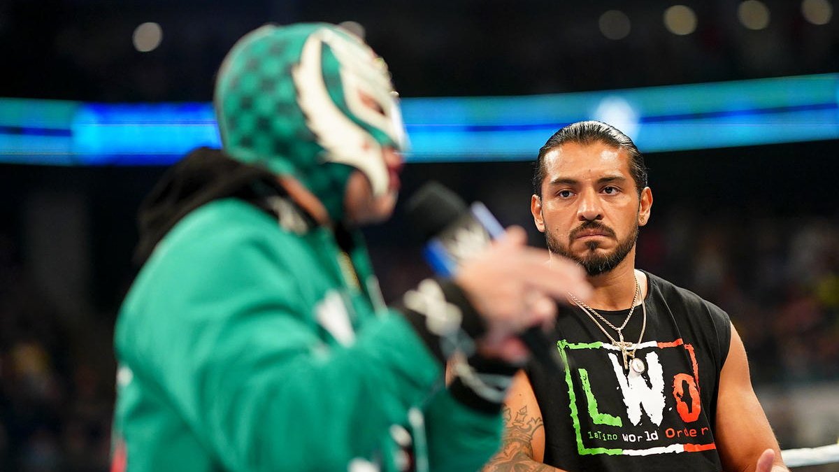 How Rey Mysterio Injury Affected Santos Escobar WWE Turn Plans