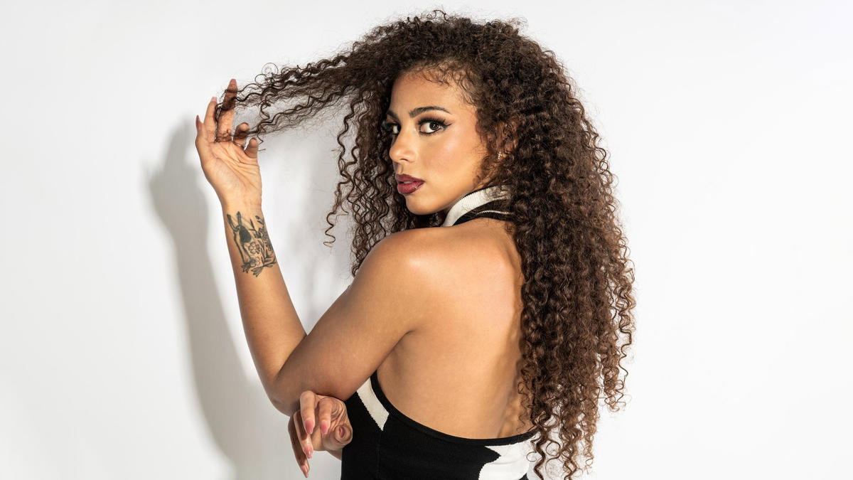 Former WWE ring announcer Samantha Irvin