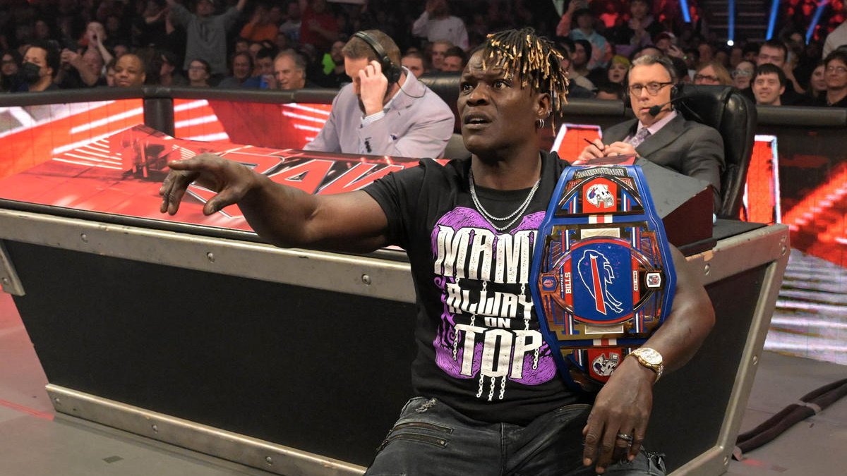 WWE Star R-Truth Has Christmas Gift For Judgment Day