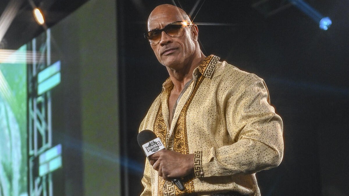 Major WWE Star Re-Signs, Announced By The Rock