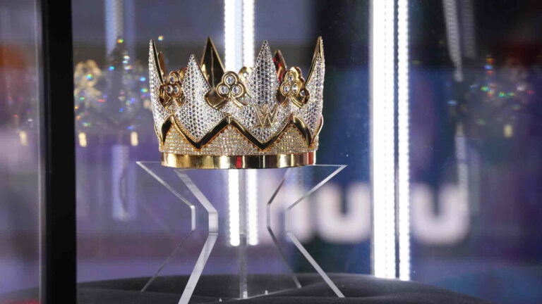 WWE Queen of the Ring crown