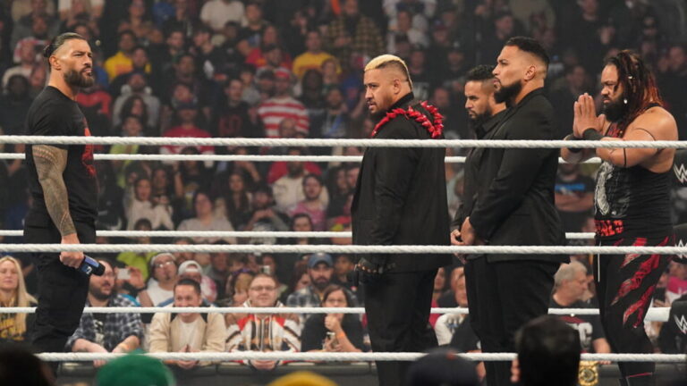 WWE Bloodline members Roman Reigns and Solo Sikoa