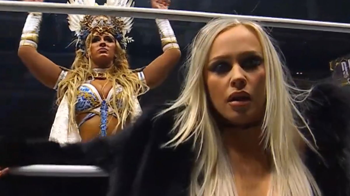 Aew stars Megan Bayne and Penelope Ford
