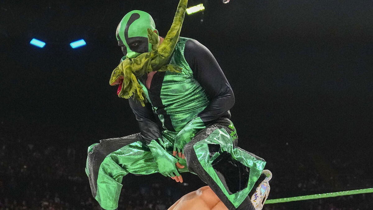 Mr Iguana at WWE & AAA Worlds Collide