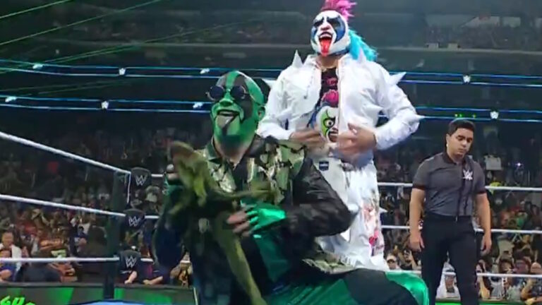 AAA stars Mr Iguana and Psycho Clown on WWE SmackDown