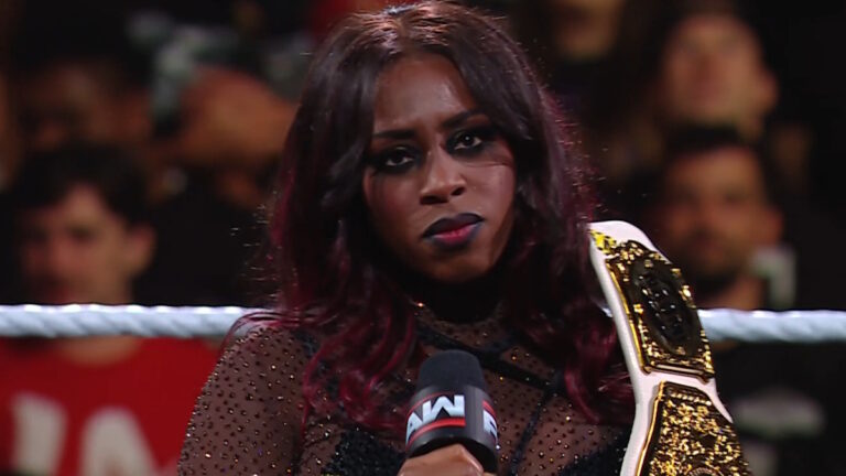WWE star Naomi