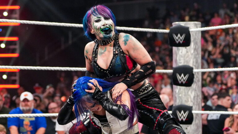 Asuka and Kairi Sane WWE Raw
