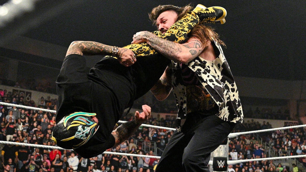 WWE stars Rey Mysterio and Dominik Mysterio