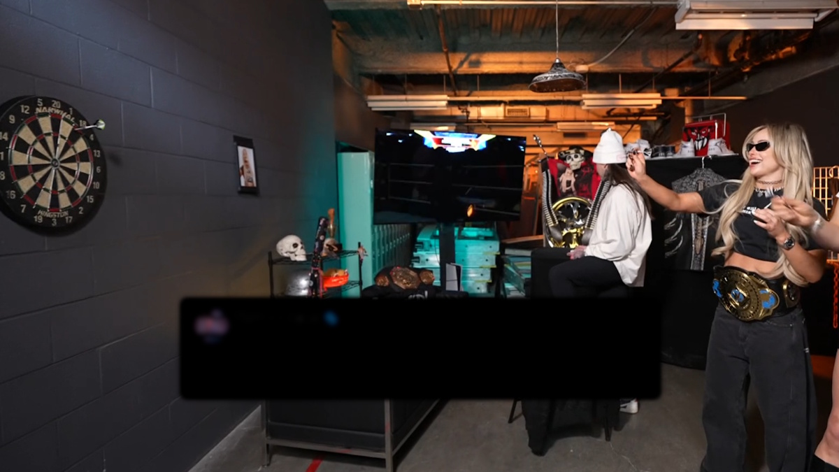 Pro Darts Player Reviews Liv Morgan’s Technique On WWE Raw