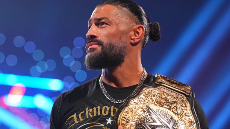 WWE World Heavyweight Champion Roman Reigns