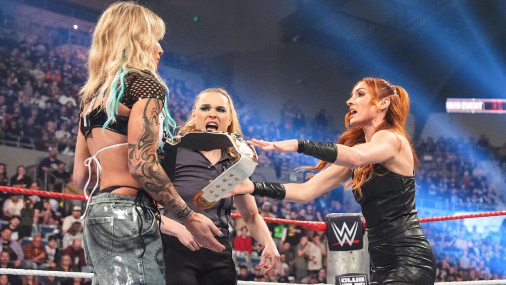 Becky Lync, Sol Ruca and Jessika Carr on WWE SmackDown