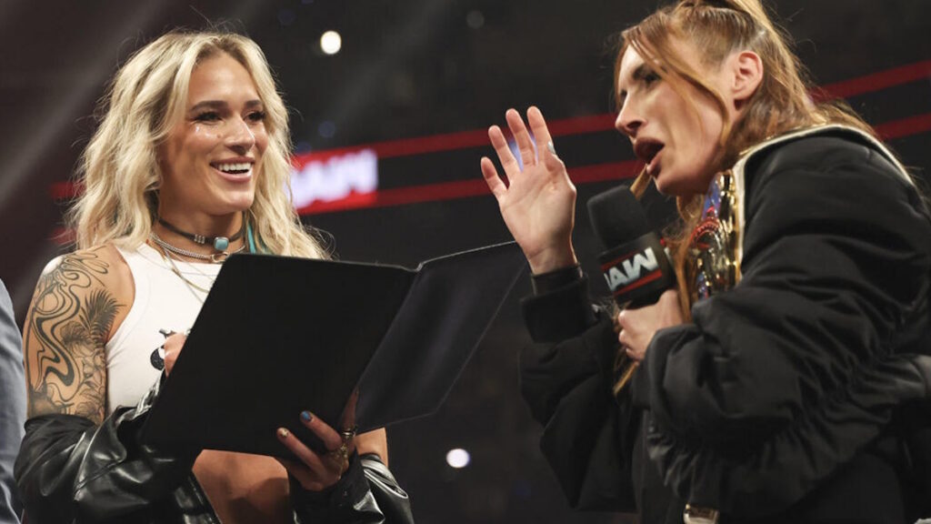 WWE stars Sol Ruca and Becky Lynch