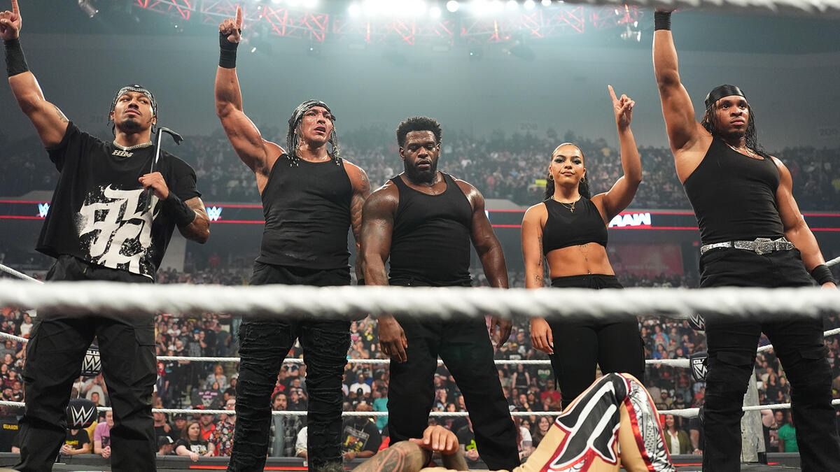 The 946 with Carmelo Hayes on WWE Raw